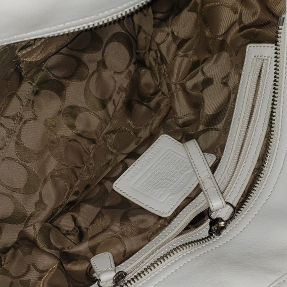 Coach set - Picture 6 of 6